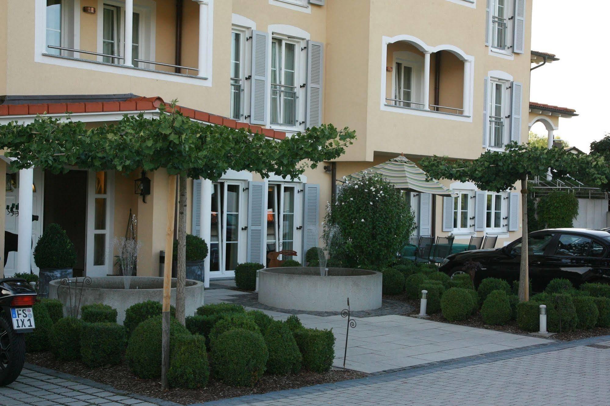 Ampervilla Hotel Fahrenzhausen Dış mekan fotoğraf